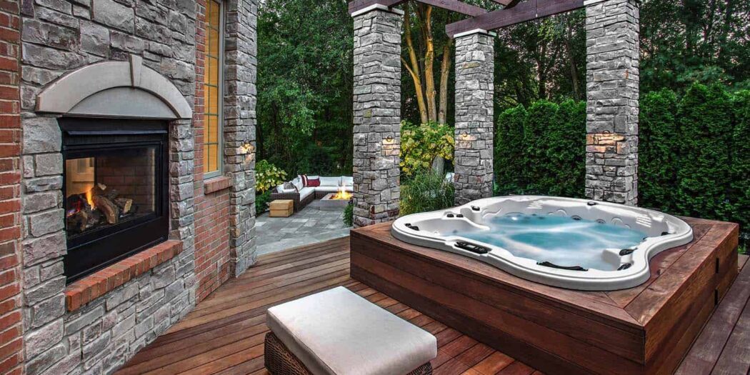 6 Reasons to Install a Hot Tub in Your Backyard