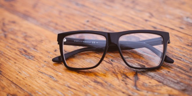 How to Find the Right Eyeglass Frames for Your Face